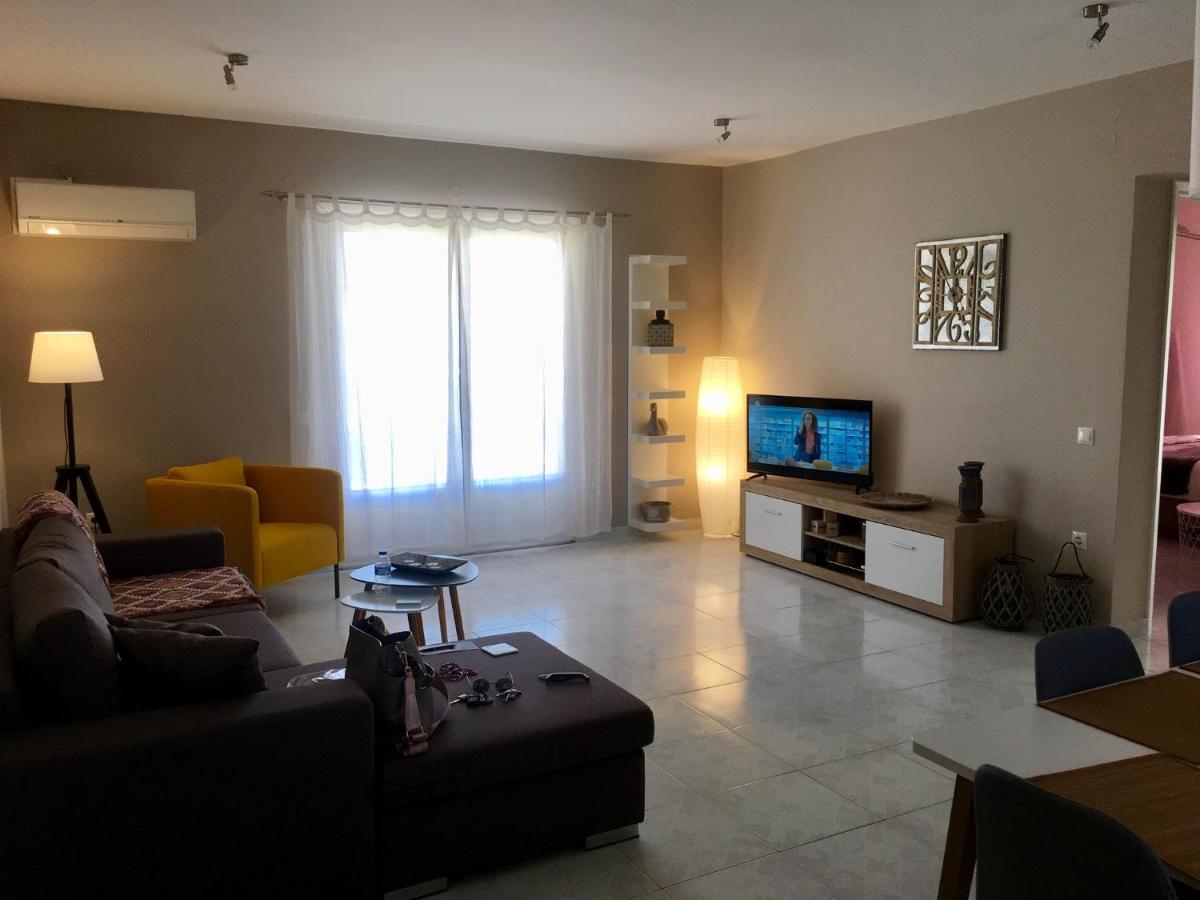 Filippos Apartments อาร์กอสโตลี ภายนอก รูปภาพ