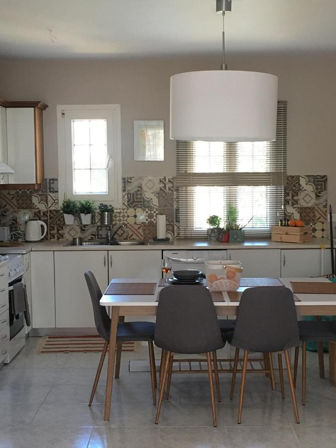 Filippos Apartments อาร์กอสโตลี ภายนอก รูปภาพ