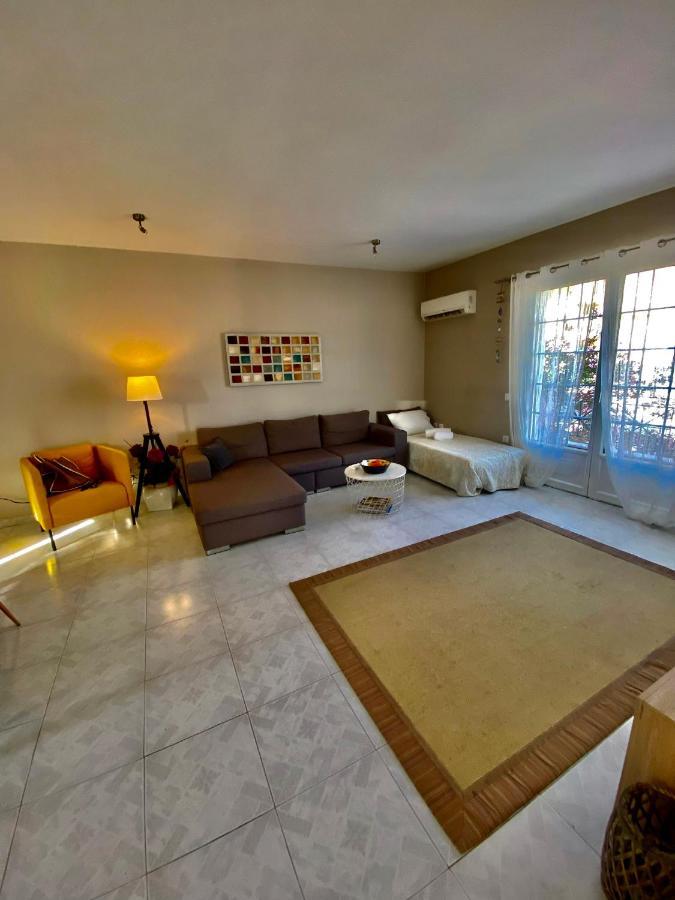 Filippos Apartments อาร์กอสโตลี ภายนอก รูปภาพ